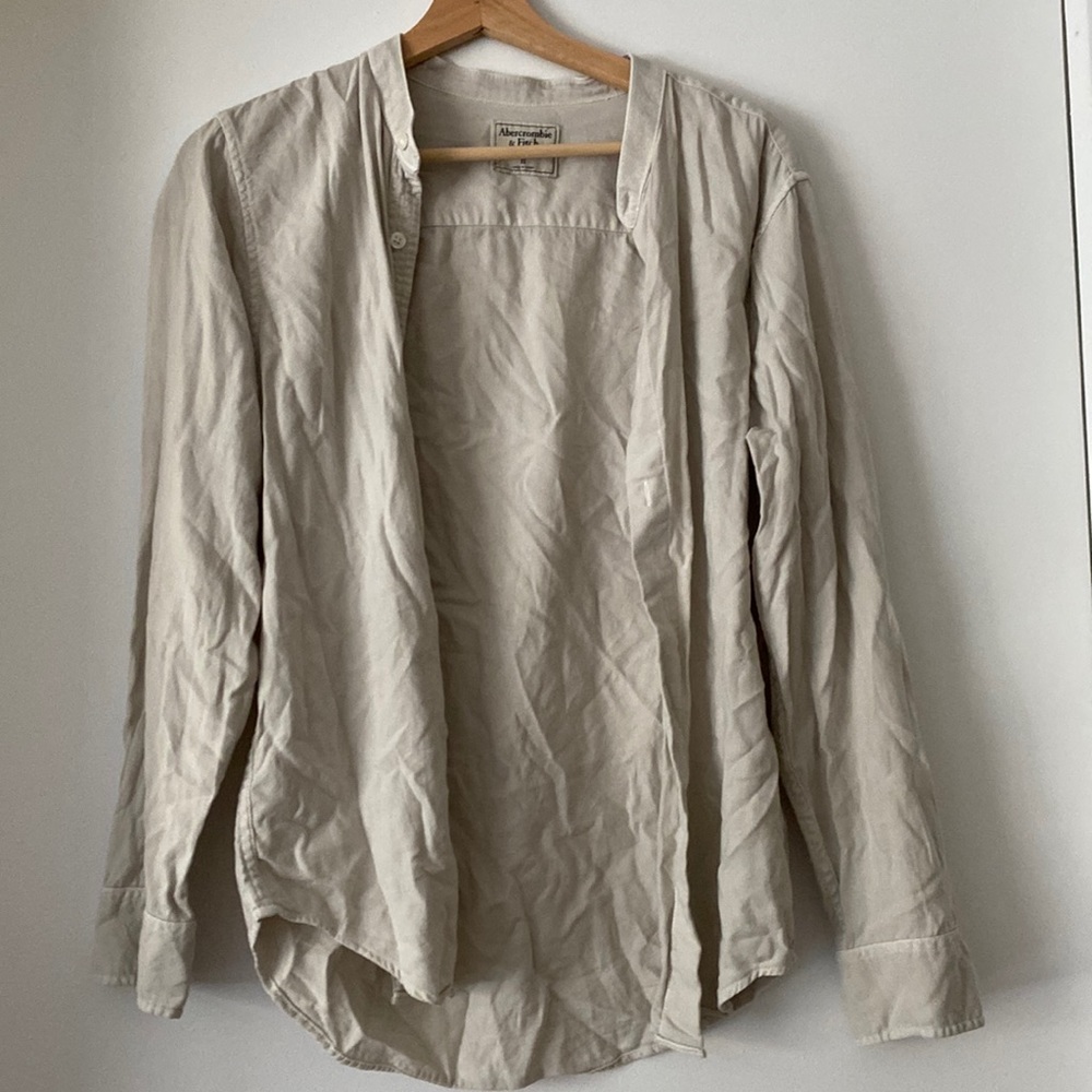 Men’s Abercrombie collarless button down size XS never worn perfect condition